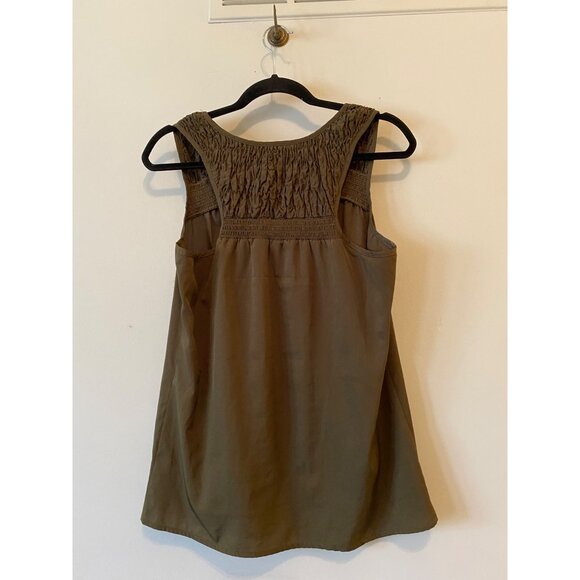 Gap Olive Green Sleeveless Smocked Tank Top Womens Medium - Picture 2 of 9